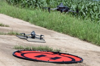 Pri vyuziti dronu se zarizeni nevypina-2425