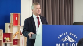 Technický ředitel Daniel Huber na začátku své prezentace (foto KH) Daniel Huber-2608