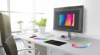 Pracoviště grafika s monitorem PD2770U (zdroj: BenQ) BenQ PD2770U Scenario 1-2624