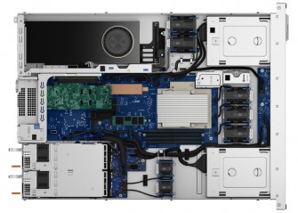 Kolmý pohled na vnitřní uspořádání rackové pracovní stanice Dell Pro Precision 7 R1 (zdroj: Dell Technologies) Dell Pro Precision 7 R1 Foto 4-2632
